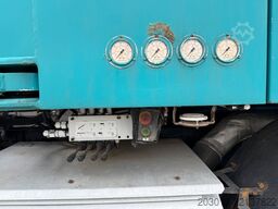 MERCEDES-BENZ AROCS 4445 8x4 EURO6 Betonpumpe SERMAC 5RZ46