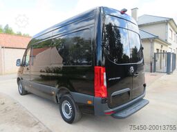 Mercedes-Benz Sprinter 317