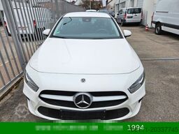 MERCEDES-BENZ A 200 Automatik Navigation Komfort-Fahrwerk