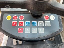 LIEBHERR A 900 C ZW Litronic / 18.866h / 2008