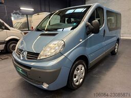 RENAULT Trafic 9 Sitze Klima 2.Hand PDC NAVI R-CAM AHK