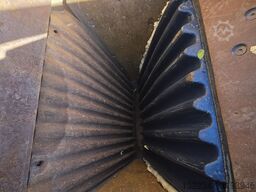 Powerscreen Premiertrak 300 jaw crusher