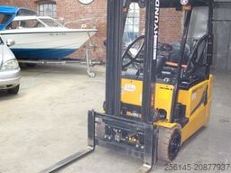 HYUNDAI 18BT-9U UVV Neu 4,25m Hubh 1680kg Ladegerät