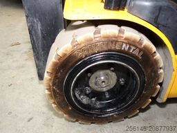 HYUNDAI 18BT-9U  UVV Neu  4,25m Hubh 1680kg Ladegerät