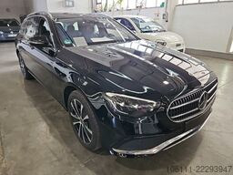 MERCEDES-BENZ E 300 de 4Matic T-Modell Burmester Pano Head-UP