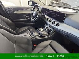 MERCEDES-BENZ E 300 de 4Matic T-Modell Burmester Pano Head-UP
