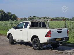 TOYOTA HI-LUX 2.4 4x4 Airco NAP Pickup