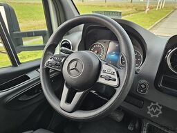 MERCEDES-BENZ SPRINTER 319 Bakwagen Laadklep!