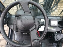 TOYOTA 8FGF 20 Triplex SS + ZH2 Kabine Stapler