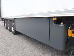 Schmitz Cargobull SKO 24 Doppelstock Thermo King Pharma Ladebordwand