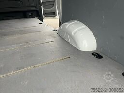 VW Crafter 35 Kasten 4x4 L2H1 - Navi