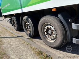Schmitz SKO 24 ISO Box / SAF Axles / Steering Axle / Li...