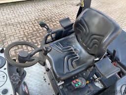 BOMAG BW100AD-5 mit Streuer / 2017 BJ / KAG