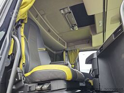 VOLVO FH 16.750 8X4 BOOGIE LIFT RET.
