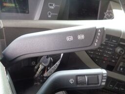 VOLVO FH460 verstellbare Sattelkupplung 2x Tank