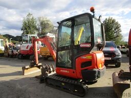 Kubota KX 019-4 mit hydraul. Schnellwechsler + 3 Löffel