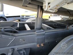 MERCEDES-BENZ Atego 822K*Kipper+Ladekran+2xAHK+Modell.2014*