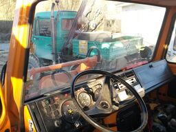 Mercedes-Benz Unimog U424/U1000