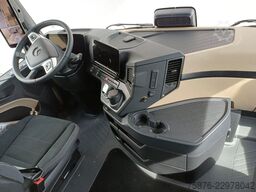 MERCEDES-BENZ Actros mit Anhänger für 6 PKW Bald Verfügbar !