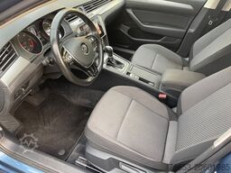 VOLKSWAGEN Passat Variant 110kw TDI DSG * Navi * Klimaauto.