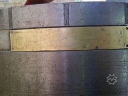 UNBEKANNT Rundmagnet mit Kegelaufnahme
