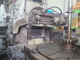 Liebherr L-1200