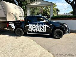 Nissan Navara mit Wohnauflieger Evergreen