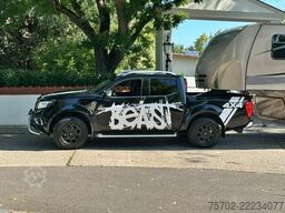 Nissan Navara mit Wohnauflieger Evergreen