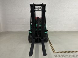 Mitsubishi FGC33NY | 3300kg | 4,42m | 1432h