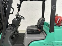 Mitsubishi FGC33NY | 3300kg | 4,42m | 1432h