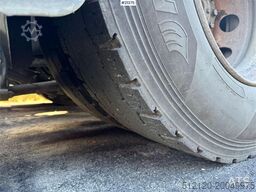 MAN TGX 26.500 Container chassis w/ lift