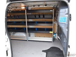MERCEDES-BENZ Vito Kasten 116 CDI 4x4 lang Autom. Navi PDC