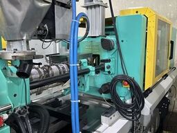 Arburg 320A 500-170 mit dem Angußpicker