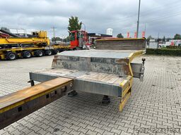 Broshuis E-2190/27 / 3-axle lowloader /  6,4m extendable...