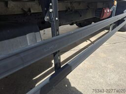 MAN TGM 18-290 BL  - E6 - RIDEAU A DROITE
