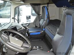 VOLVO FH 460 Globetrotter XL i-Save SideSkirts