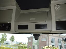 VOLVO FH 460 Globetrotter XL i-Save SideSkirts