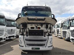 VOLVO FH 460 Globetrotter XL i-Save SideSkirts