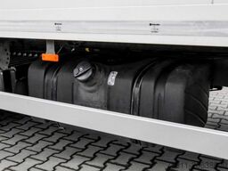 DAF LF 210 KOFFER 12t+ LBW 1.5t+ DACHSPOILER