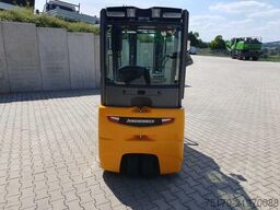 Jungheinrich EFG 215 / Triplex 4.25m / SS / nur 1.680h / 2021