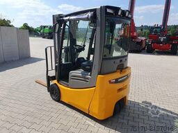 Jungheinrich EFG 215 / Triplex: 4.25m! / SS / nur 3.488h!