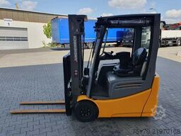 Jungheinrich EFG 215 / Triplex: 4.25m! / SS / nur 3.488h!