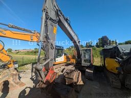 VOLVO EC 220 / SW + 2 Löffel