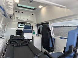 VW VW T6, 2.0 TDI, Blutbox, Trage und Sessel.