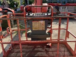JLG 800AJ