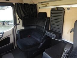 Mercedes-Benz 1848 LS