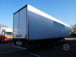 LAMBERET 3 Axle frigo trailer with CARRIER VECTOR 1950 MT