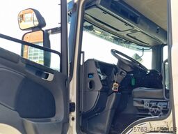 Scania P280 4x2 - Box with sidedoors - Loadlift - Full...