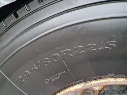 Volvo FM 370 Globetrotter 4x2 - Buggsbygg box with si...