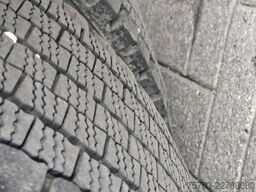 Volvo FM 370 Globetrotter 4x2 - Buggsbygg box with si...